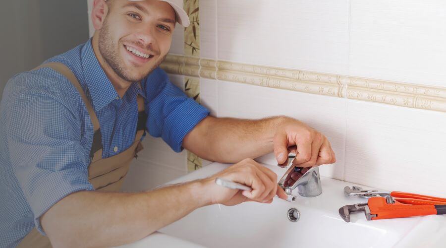 Handle or spout repair in Brentwood, NY